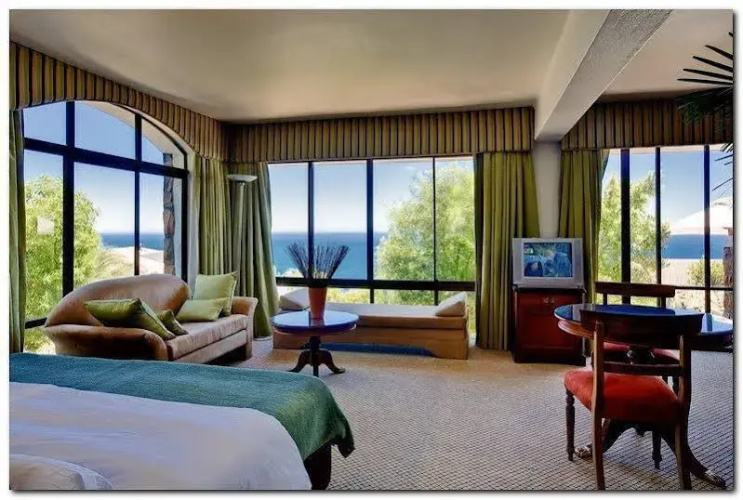 Bayview Penthouses