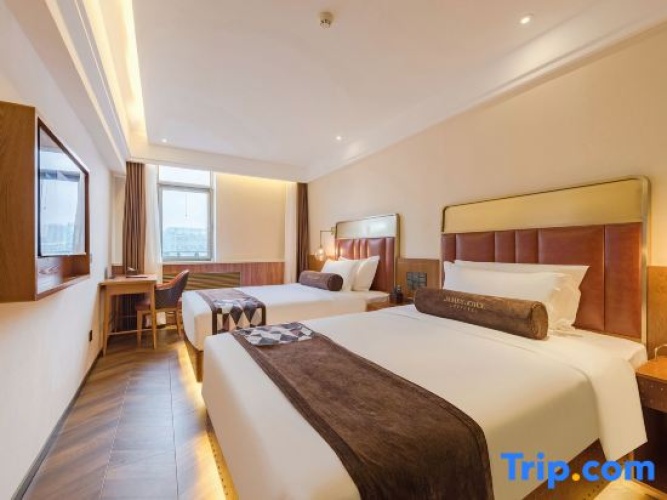 Deluxe Double Family room