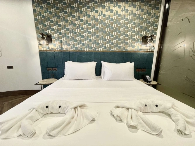 Premier room