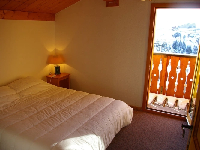 3 Bedrooms Classic Apartment
