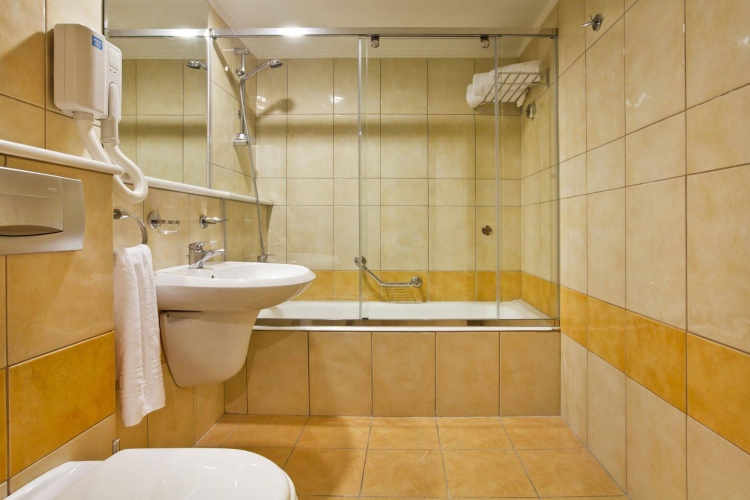 Alexandra Hotel photo 11