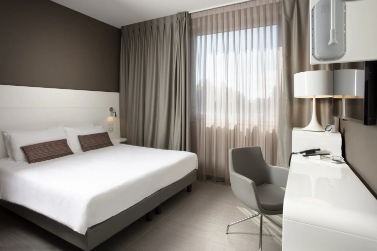 8Piuhotel