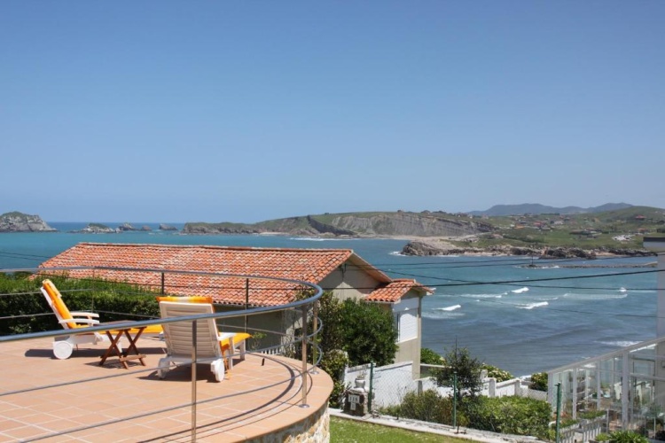 3 Bedrooms Apartment with balcony and with bay view