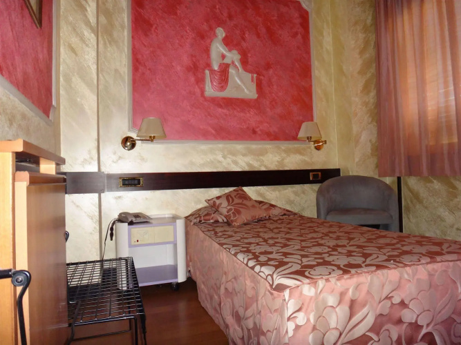 Benny Hotel