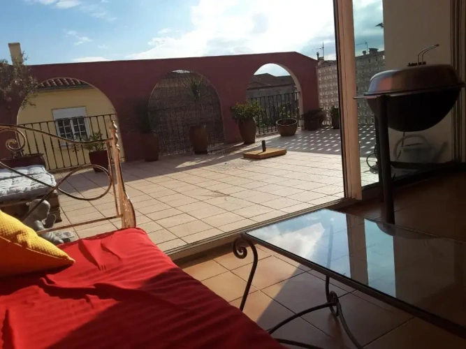 3 Bedrooms Apartment