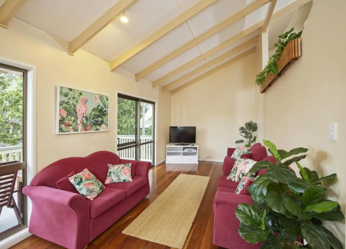 Straddie House