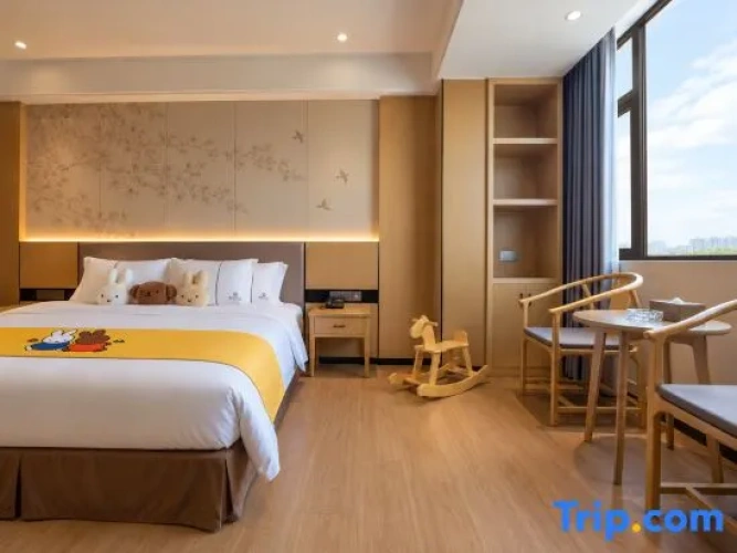 Standard Twin Family room