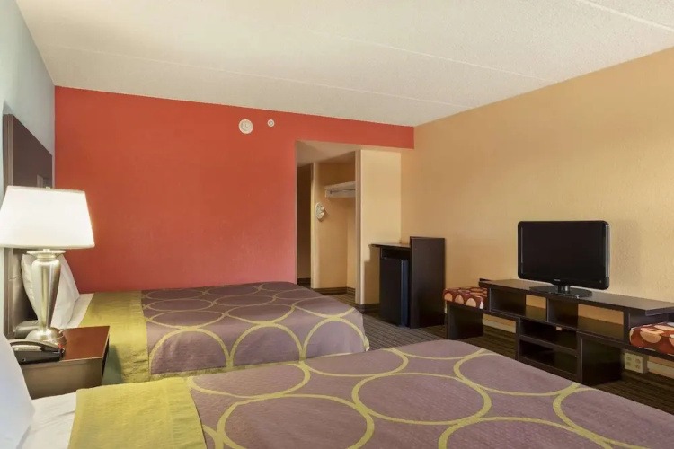 Super 8 Mount Laurel