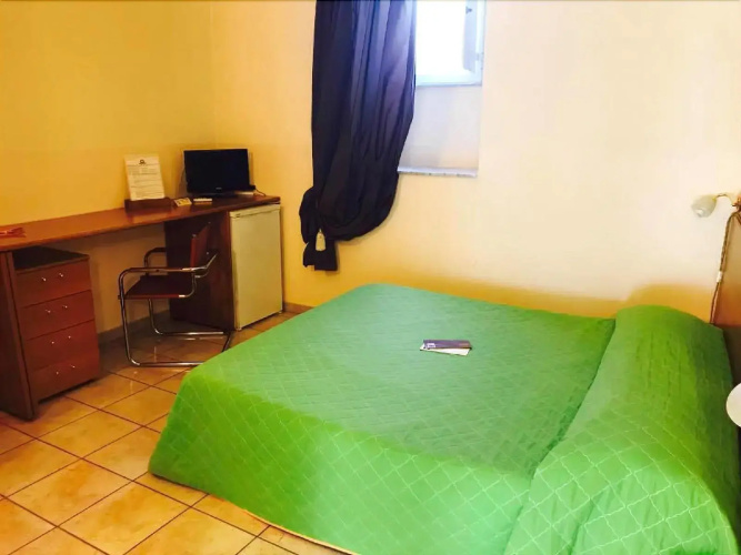 Room Economy