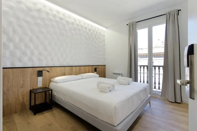 Standard Double room with city view