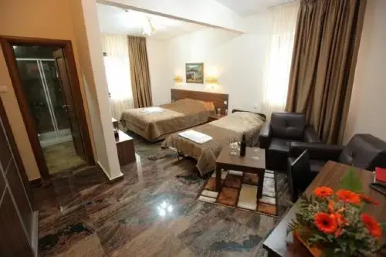 Hotel Kratis