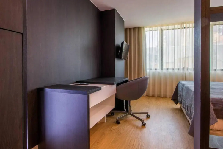 NEW!! Galé 406 Center Apartment (wifi, parking)