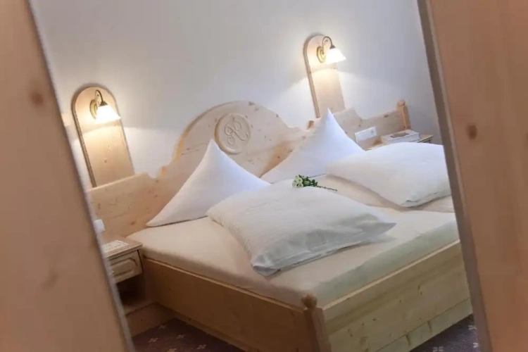 Comfort Double room with balcony and with mountain view