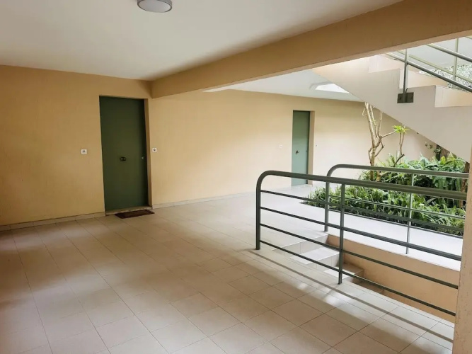 Light Modern Studio With Garden Pool- 2294