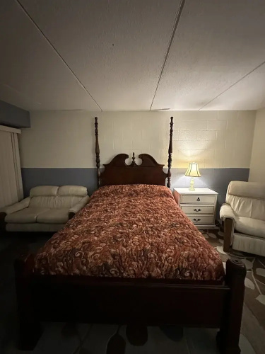 J-E Hotel & Suites