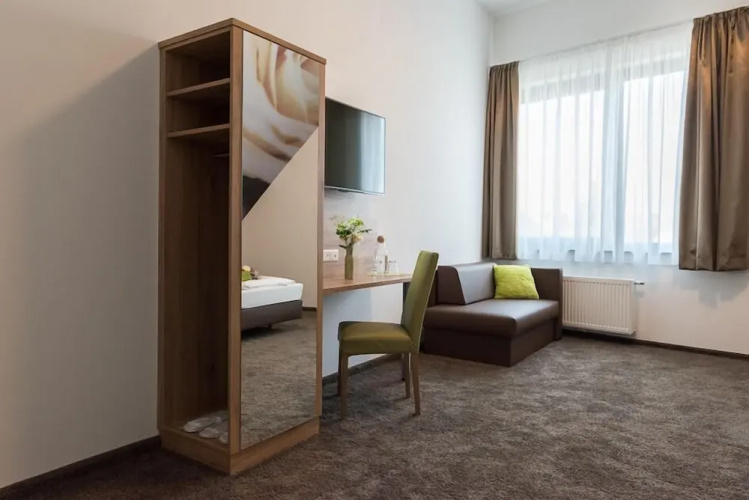 The Outlet Hotel