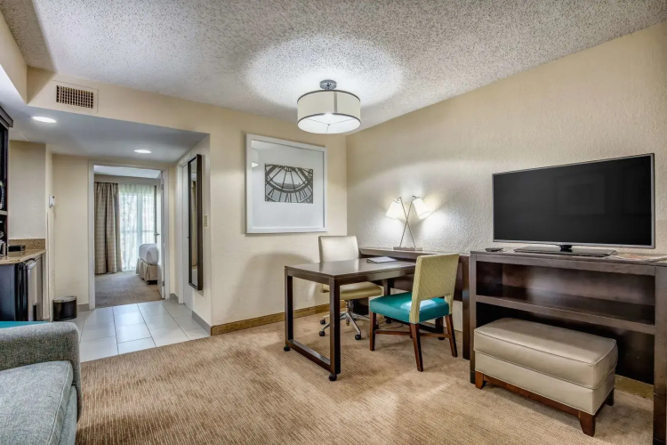 Embassy Suites by Hilton Memphis East Germantown Area