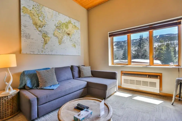 Gateway #5060 - Studio Br Condo