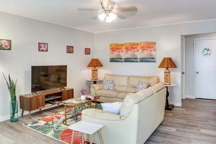 < 1 Mi to Dtwn Hilo: Comfy Condo w/ Pool Access