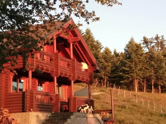 3 Bedrooms Chalet