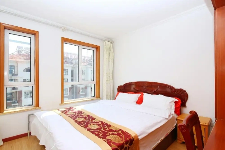 3 Bedrooms Apartment