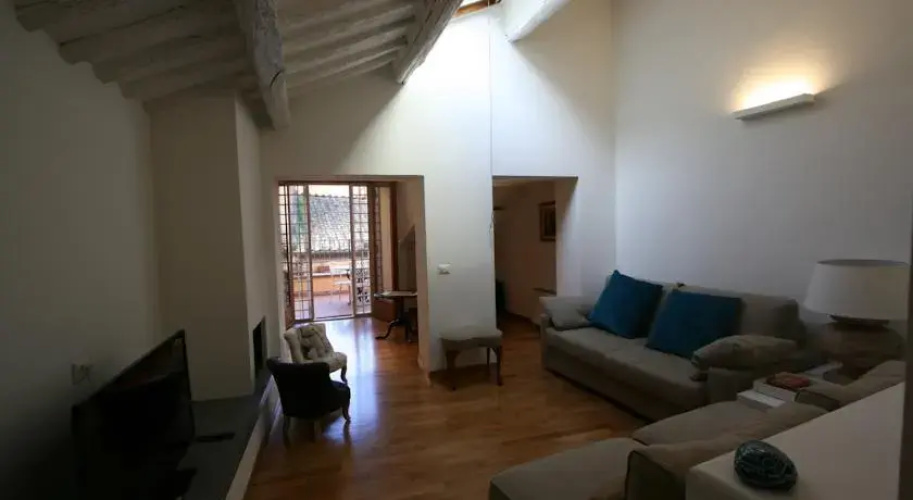Travel & Stay Apartments - Navona
