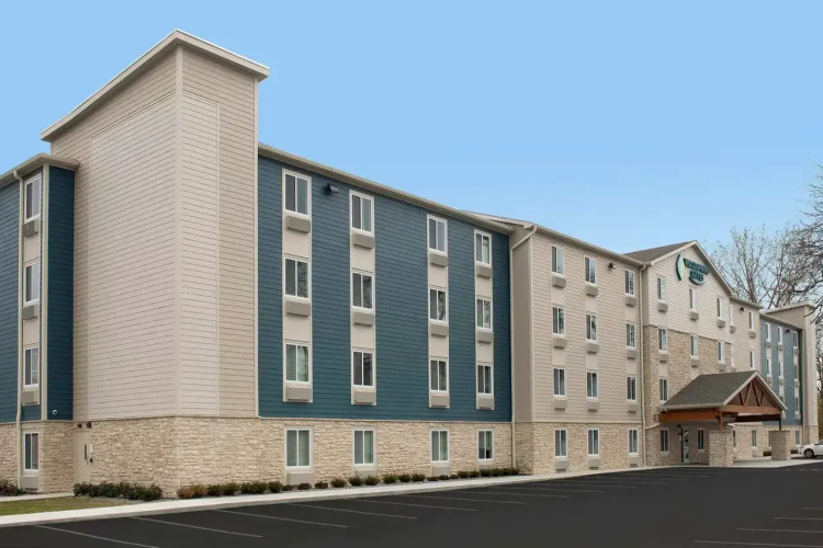 Woodspring Suites Lancaster North