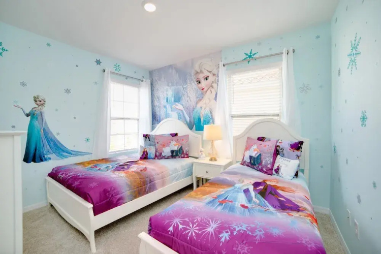 5 Bdrm Solterra New Home