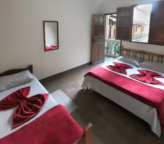 Standard Triple room