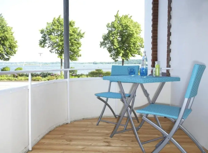1 Bedroom Apartment with balcony and with sea view