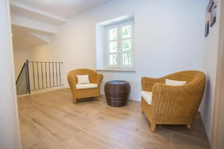 4 Bedrooms Villa