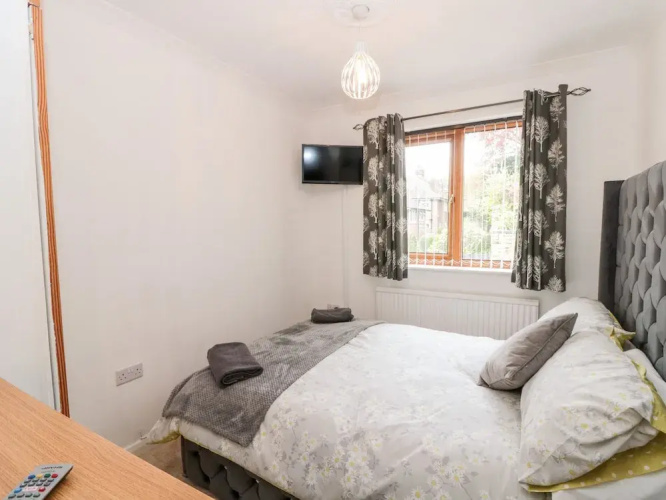 5 Westwood Road