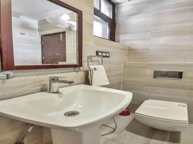 OYO 9744 Helios Homestay