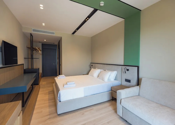 Green Light Hotel
