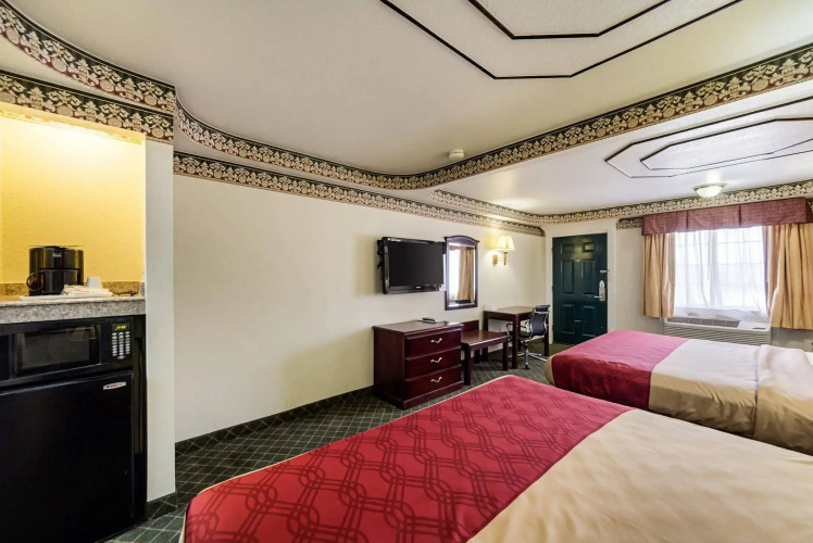 Three Rivers Executive Inn & Suites By OYO