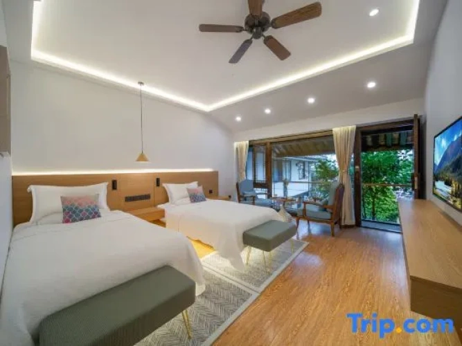 Standard Twin Attic room