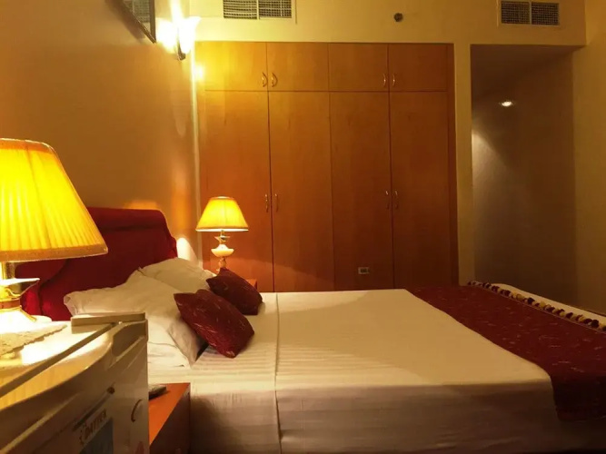 Kings Square Hotel