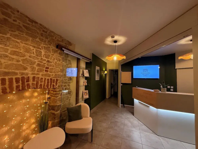 Brit Hotel L'Arrivée Guingamp (Ex:Brit Hotel Armor)