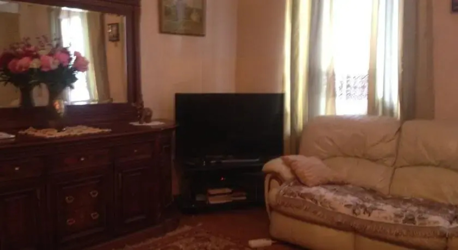 Nika Guest House