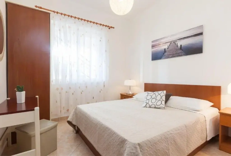 2 Bedrooms Apartment