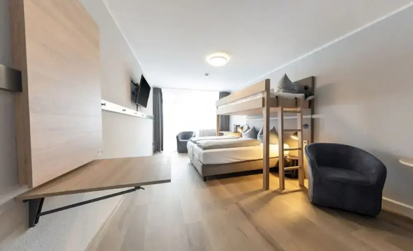 Centerroom Zwilling 01