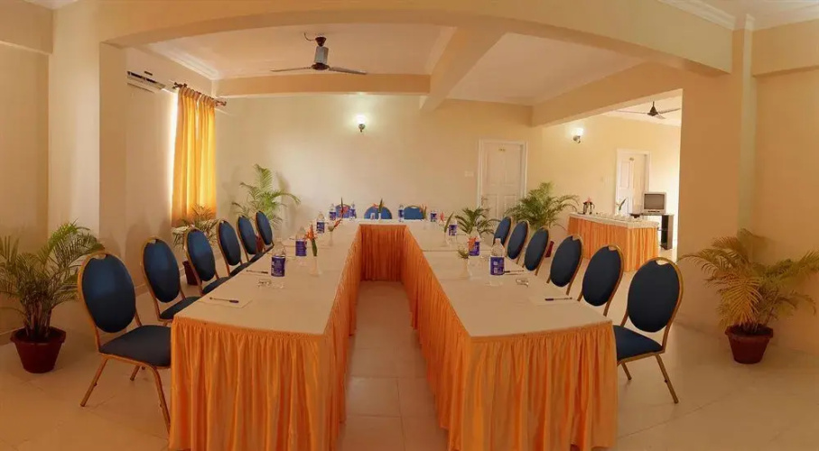 Ambadys Palmgrove Club