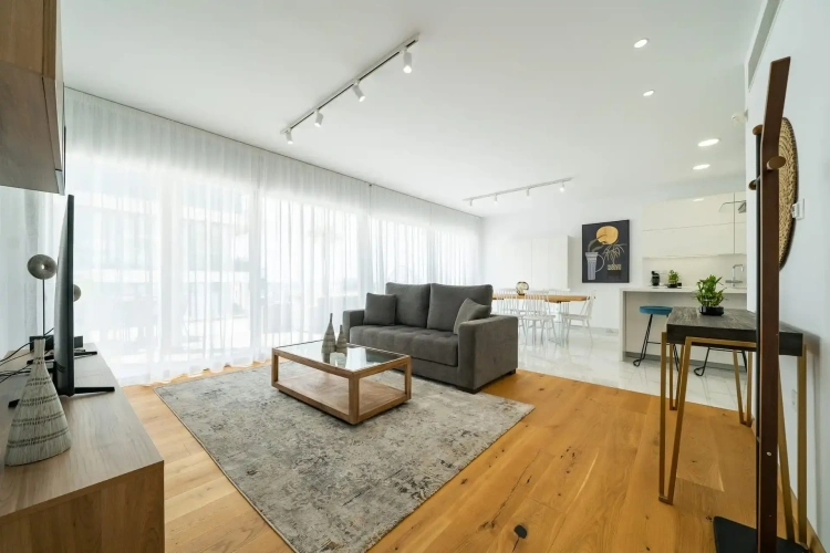 3 Bedrooms Executive Penthouse room with sea view