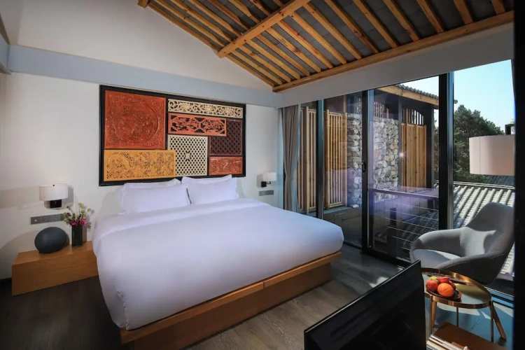 Executive Suite with balcony