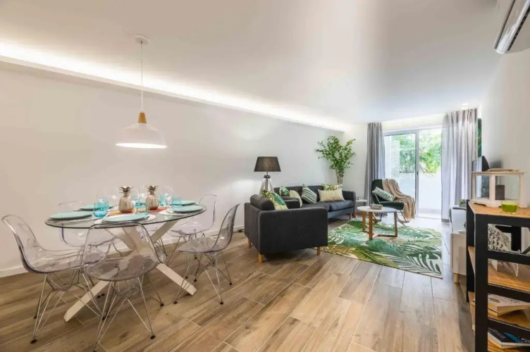 Downtown Albufeira 3-bedroom Luxury Apartment