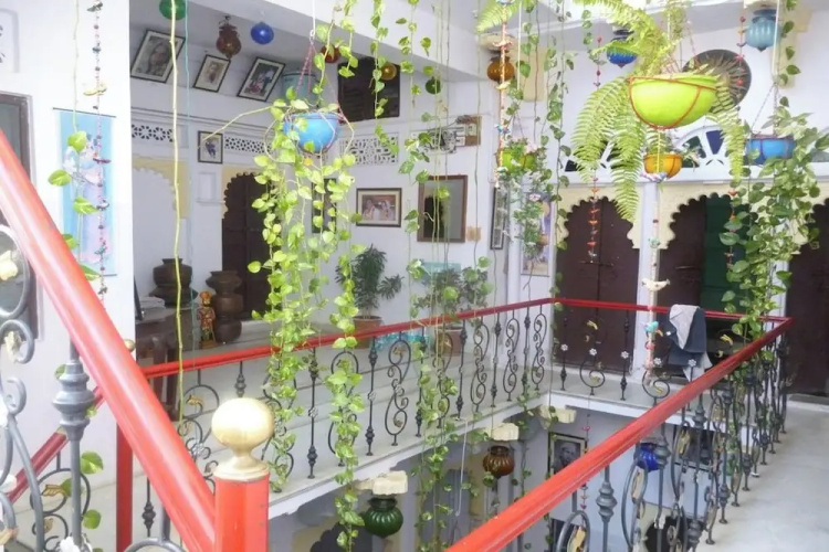 Nukkad Guest House Near Lake Pichola