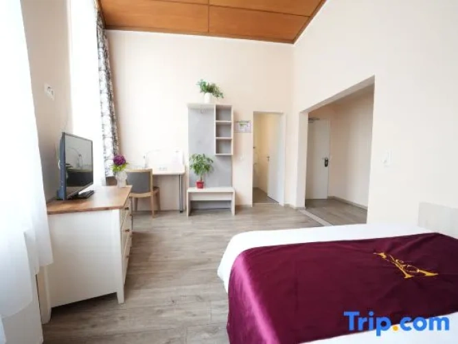 Standard Family room