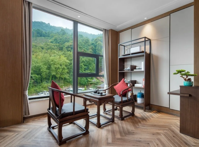 1 Bedroom Suite