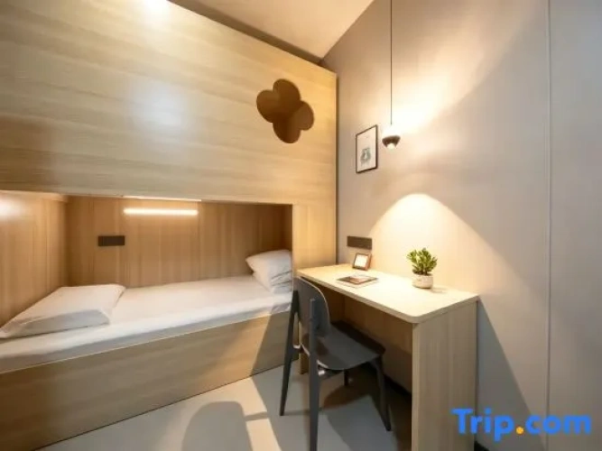 Bed in Dorm (male dorm)