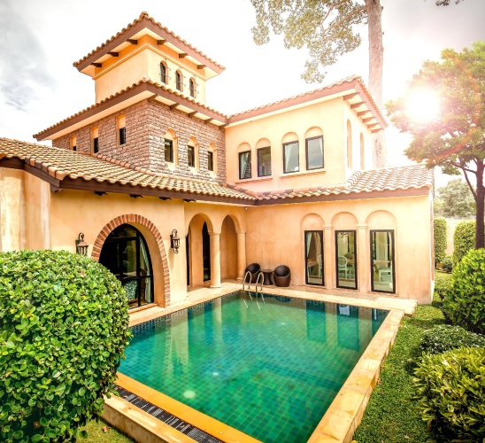 3 Bedrooms Quintuple Villa with garden view